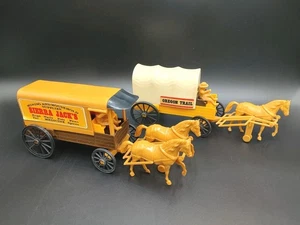 Verarbeiteter Kunststoff Co Sierra Jacks & Oregon Trail Waggons Pferde Spielzeug Spielset Vintage - Bild 1 von 23