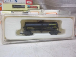 Con-Cor N Scale 001-160101-5 Tru-Sweet 40' Tank Car Scheme 1 - Picture 1 of 4
