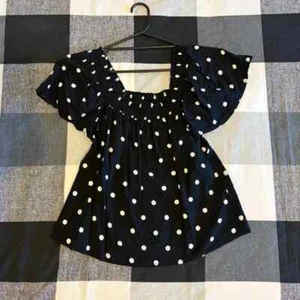 SMALL DECJUBA BLACK & WHITE POLKA DOT BLOUSE PUFF RUFFLE FLUTED SLEEVE TOP SHIRT - Picture 1 of 7