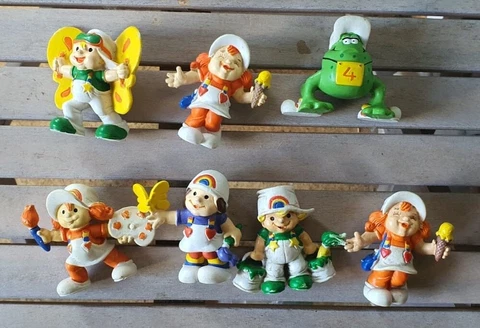 RAINBOW KIDS figures in PVC MAIA BORGES W BERRIE  (M+B)  PORTUGAL Cover