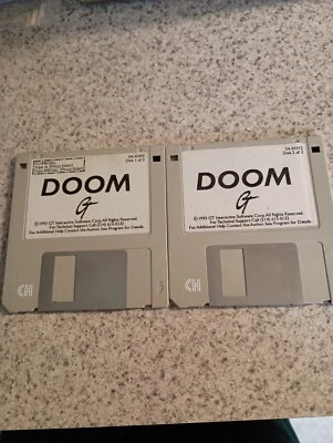 DOOM (1993) GAME SHAREWARE - 2   3.5" Floppy Disk Only - Image 1 of 2