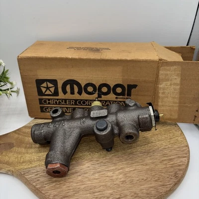 NOS 1981-1993 Dodge Ram D150 D250 D350 W250 W350 VÁLVULA DE DOSAGEM DE FREIO Mopar - Imagem 1 de 4