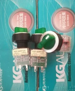 1PZ NUOVO ADATTO PER KG AUTO con interruttore selezione luce KDT-Q2M1D2 - Foto 1 di 1
