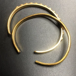 8603 Lot of 2 Sergio Lub /J. Cre Open Cuff Bracelet Gold Tone Blue Studded * - Picture 1 of 3