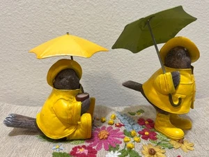 Pair Of Birds In Raincoats & Galoshes With Umbrellas Figurines 4.5-5.25” Tall - Picture 1 of 9