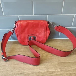 Bolso de Mano Karen Millen Vintage Cuero Rojo Usado Visto en Revista Cosmopolitan - Imagen 1 de 17