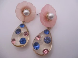 Pendientes Betsey Johnson Flor Estrás Gota Colgante Lágrima Rosa Azul E15 - Imagen 1 de 4