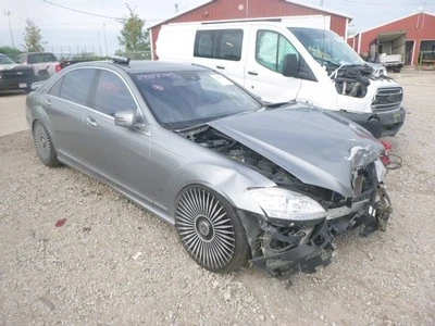 Mercedes-Benz S Class 2013 Coolant Reservoir 221-500-03-49 3736 Foto 1 de 4