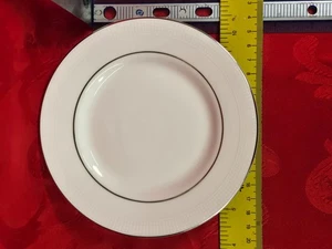 PLATO DE PAN Y MANTEQUILLA Wedgwood VERA WANG Blanc Sur Blanc 6" - Imagen 1 de 3