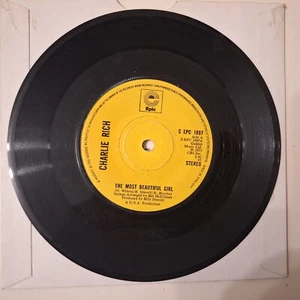 Charlie Rich - The Most Beautiful Girl 7" Vinyl single 1973 - Picture 1 of 2