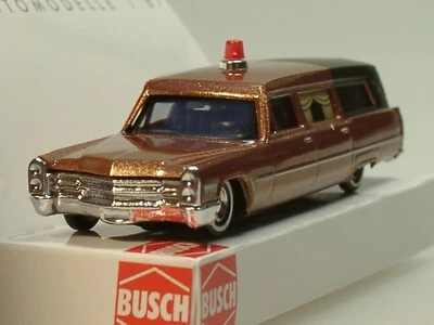 Busch Cadillac '66 Station Wagon Bestattungswagen/ Leichenwagen - 42924 - 1:87 - Bild 1 von 4