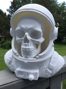 Custom 13" Astronaut Skull Helmet Display Bust Space Art Sculpture Unique Decor - Picture 1 of 18