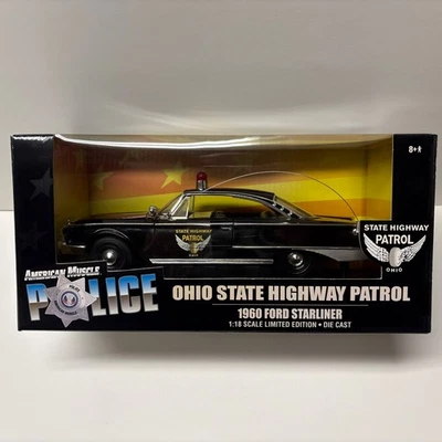Ford Starliner 1960 Ertl American Muscle escala 1/18 Ohio State Highway Patrol Foto 1 de 4