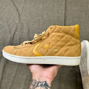 Converse Undefeated Pro Leather Sneaker Undftd Yellow Size 10.5 Gold - Picture 1 of 8