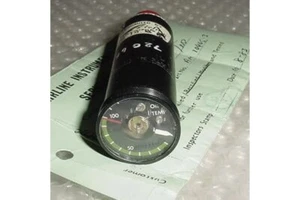 AM10465-3, Turbine Aircraft Oil Temperature Indicator w Serv tag - Picture 1 of 1