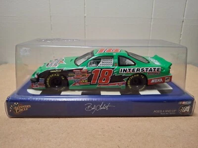 2002 NASCAR Winners Circle 03278 Bobby Labonte #18 MBNA Interstate Battery 1:24  - Image 1 of 4