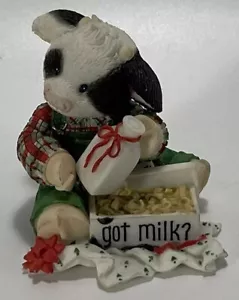 2000 Mary's Moo Moo's "M- M-M-M-Moo-y Christmas #728780 - Picture 1 of 5