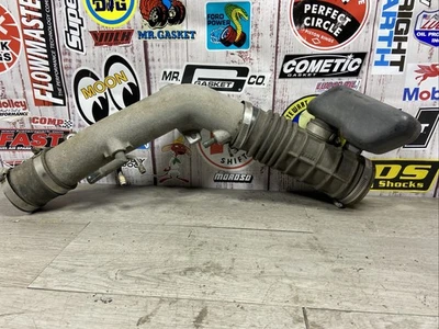 1996 GEO TRACKER SUZUKI SIDEKICK AIR INTAKE TUBE ELBOW 1.6 OEM - Image 1 of 4