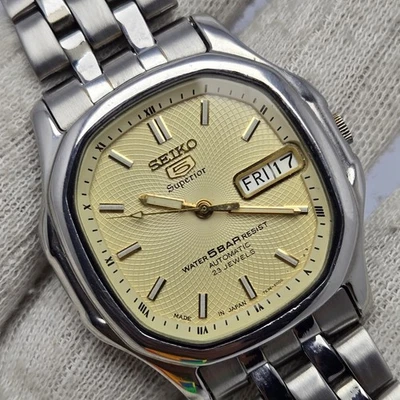 Seiko 5 Superior 7S36-5000 Whirlpool Dial Day/date Vintage Men's Watch - Image 1 of 4