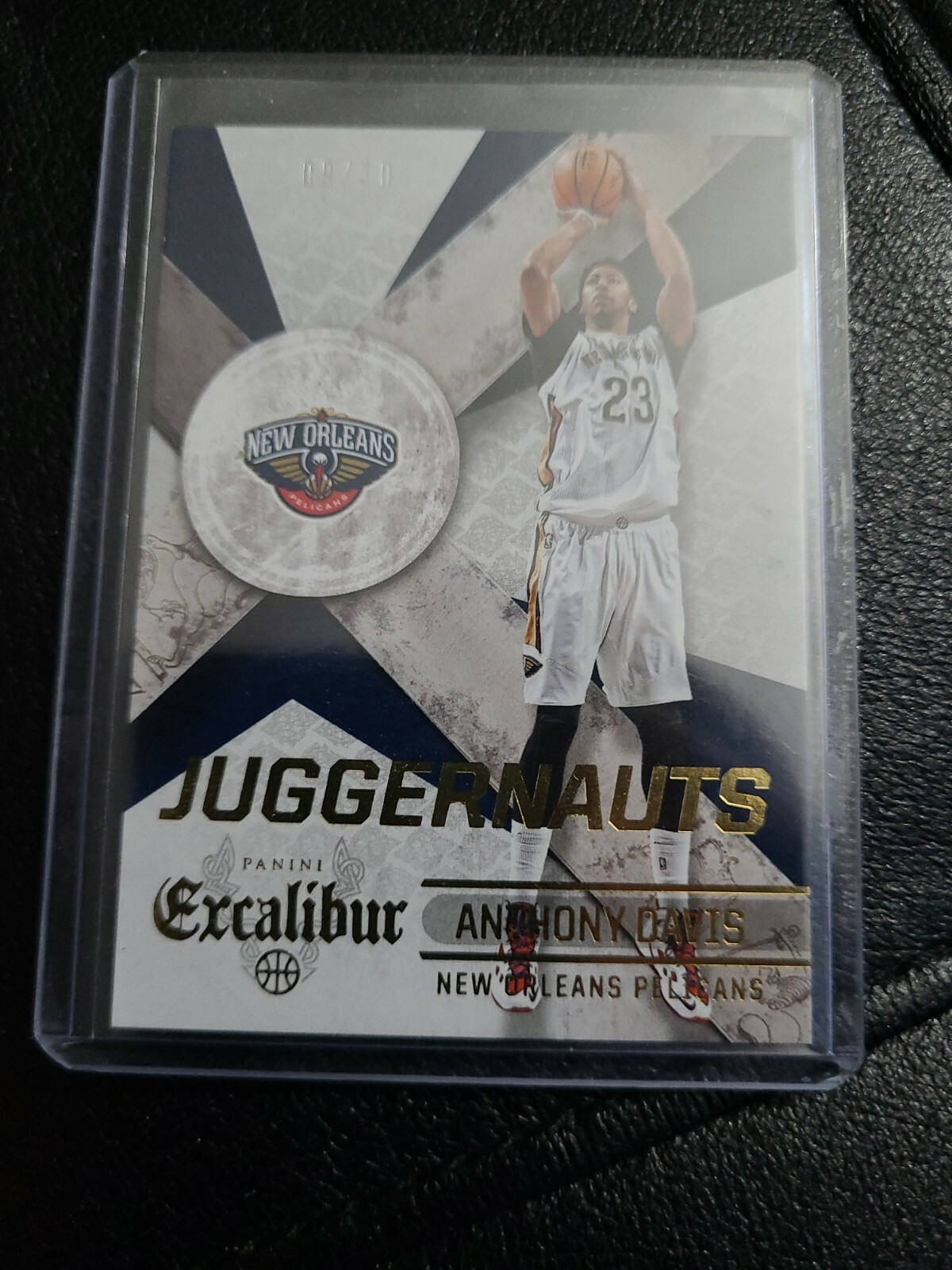 2015 Panini Excalibur Anthony Davis Juggernauts Gold Prizm Card #Ed 9/10