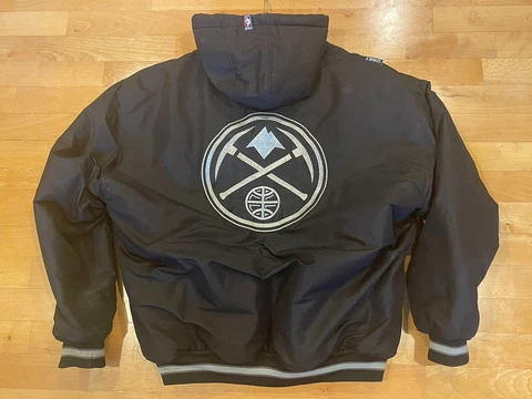Vtg NBA UNK Denver Nuggets Black Silver Embroidered Logo Puffer Jacket Coat XL Cover
