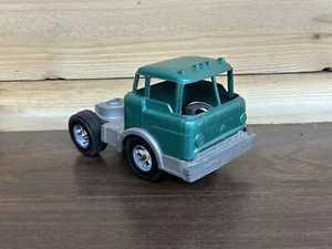 Vintage 1960’s Hubley Diecast Ford COE Semi Truck Tractor 1490 - Picture 1 of 7