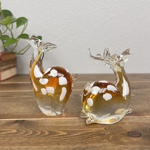 Mundgeblasener Glas Briefbeschwerer Hirsch Bernstein weiße Punkte ohne Etikett 2er Set - Bild 1 von 9