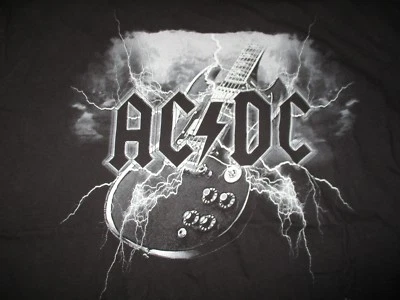 2015 Retro AC DC Lightning & Guitar (XL) T-Shirt ANGUS YOUNG BRIAN JOHNSON - Image 1 of 2