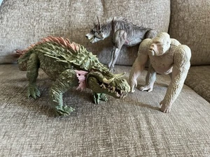 Rampage Movie Lizzie Crocodile Figur & Wolf Large Big City Brawl Figuren Set - Bild 1 von 16
