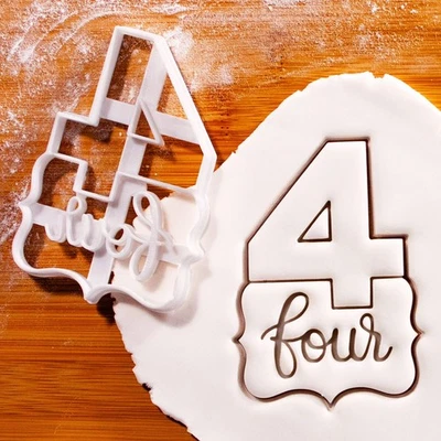 Cortador de galletas número 4 - cuarto cumpleaños 4 aniversario numérico cuatro hitos Foto 1 de 4
