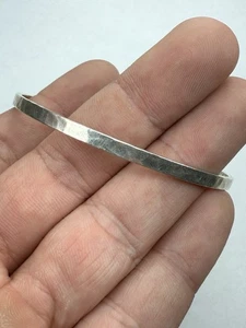 Beautifully Simple Silpada Sterling Silver Hammered 8” Bangle Bracelet - 11.2g - Picture 1 of 4