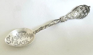 Cucchiaio souvenir Saskatoon Saskatchewan capo indiano argento sterling Canada 4 3/8" - Foto 1 di 6