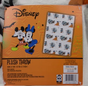 Disney Halloween Soft Plush Mickey & Minnie Mouse Vampire Blanket 50x70 NWT - Picture 1 of 2