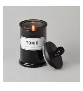 Kerze. Tonic Apothekerglas Blackwood Deckel Brombeere Zeder duftend 9,2 oz - Bild 1 von 3