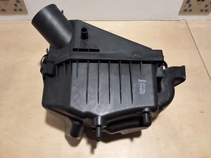 Genuine Jeep Wrangler JK 3.8 ltr air box complete K04721129AJ - Picture 1 of 2