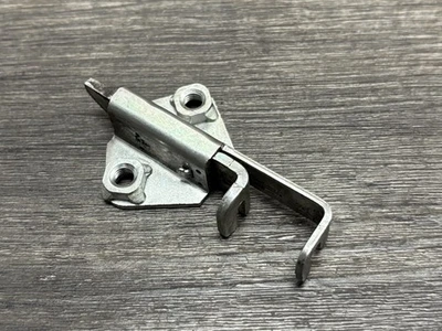 EX650 650 ZX6R ZX636 Ninja Kawasaki OEM Seat Lock Latch Striker 27016-1115 - Image 1 of 3