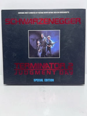 TERMINATOR 2 JUDGMENT DAY 1993 SPECIAL EDITION VHS BOX SET - Image 1 of 4