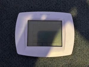 Honeywell TH8110U1003 VisionPro 8000 Touchscreen 7 Tage programmierbarer Thermostat - Bild 1 von 2