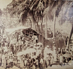 Antique Albumen Photo India (?) Bazaar Open Air Market Street Vendors 1880-1900s - Picture 1 of 5