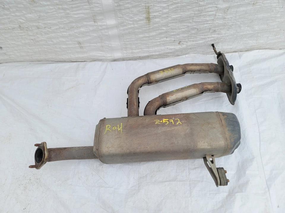 2012-2017 Hyundai Veloster Rear Exhaust Muffler 1.6L OEM 28710-2V990 Foto 1 de 4