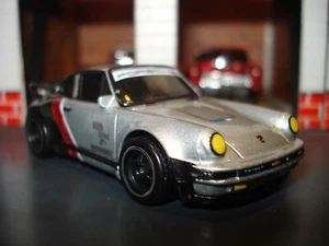 PORSCHE 930 LIMITED EDITION COOL 5 SPOKE WHEELS & REAL RIDER TIRES VERY DETAILED - Picture 1 of 4