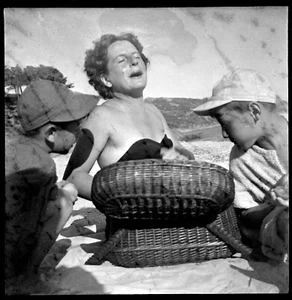 Weiblich Kinder IN Strand Negativ Foto Antik + Druck Original An. 1950 - Picture 1 of 1