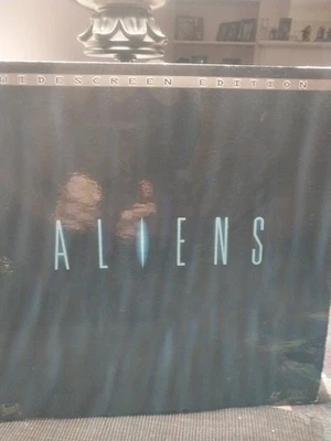 Aliens Laserdisc Widescreen EditionAC3 THX Dolby Surround Gatefold  1995 - Image 1 of 4