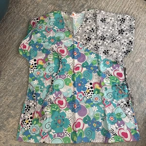 Medical Scrub Tops - Picture 1 of 3
