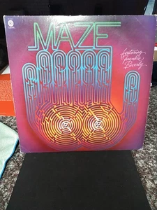 MAZE - Feat Frankie Beverly 1977  Capitol Records ST 11607 VG - Picture 1 of 20
