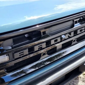 Letras de rejilla de repuesto directo UPR 21-25 Ford Bronco negro mate - Imagen 1 de 4