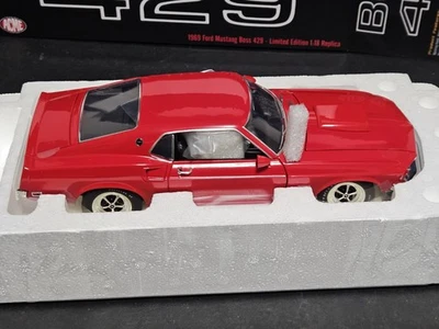 Acme масштаб 1:18 1969 Mustang Boss 429 В КОНФЕТНОМ ЯБЛОЧНОМ КРАСНОМ. Часть #A1801866 новый! - Изображение 1 из 4