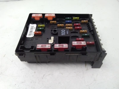 Scatola fusibili VW PASSAT Variant B6 3C5 3C0937125 1.97 diesel 125kw 27613540 - Immagine 1 di 4