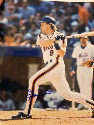 Gary Carter Autographed 8x10 Photo  - NY Mets - Vintage - Image 1 of 2