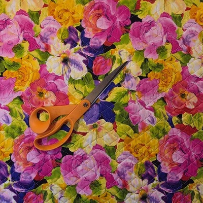 Tecido pré-acolchoado reversível aquarela floral fantasia dupla face - Imagem 1 de 4